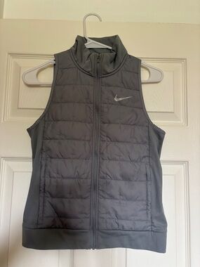 Nike Light Gray Therma-Fit Quilted Running Vest